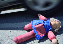 Unfall mit Kind - Puppe
